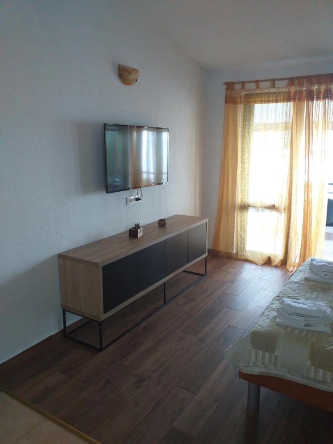 Legin Apartment Zivogosce Exterior photo